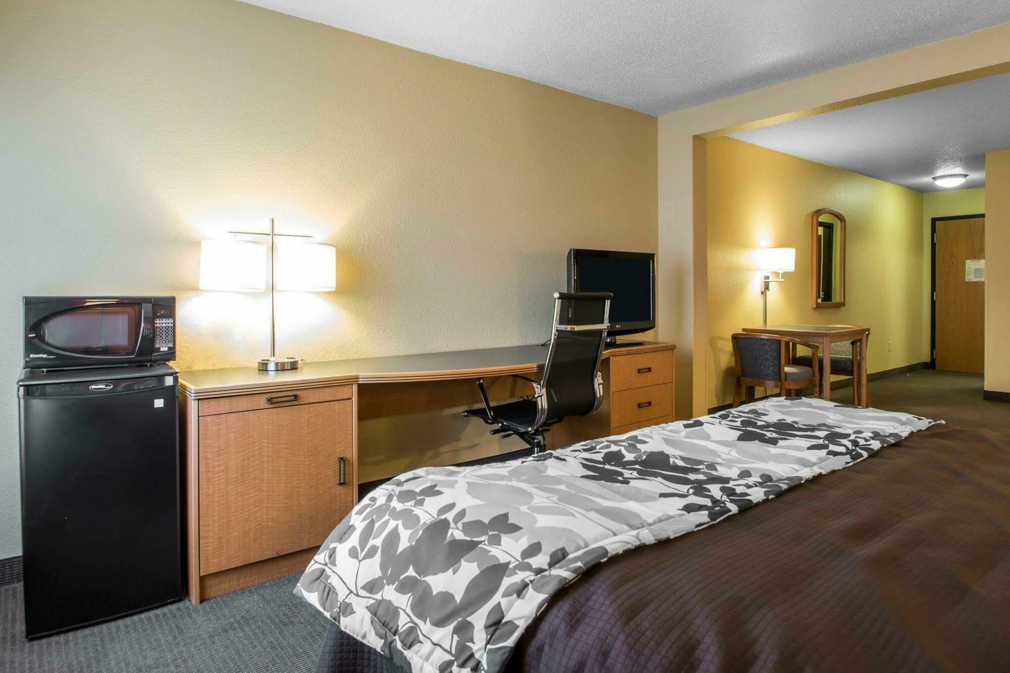 Sleep Inn & Suites Sheboygan I-43 Exterior photo